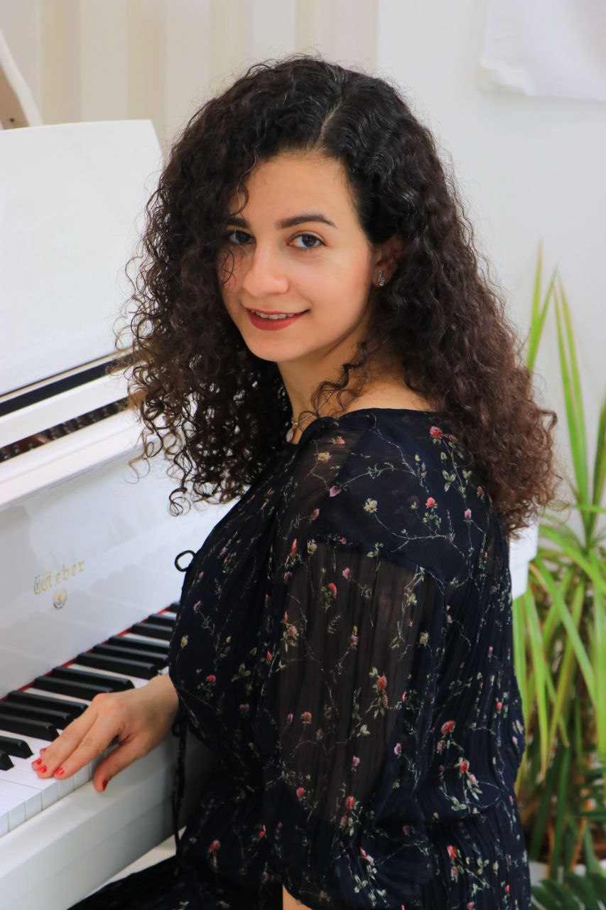 Mahsa Esfahani, professeure de piano